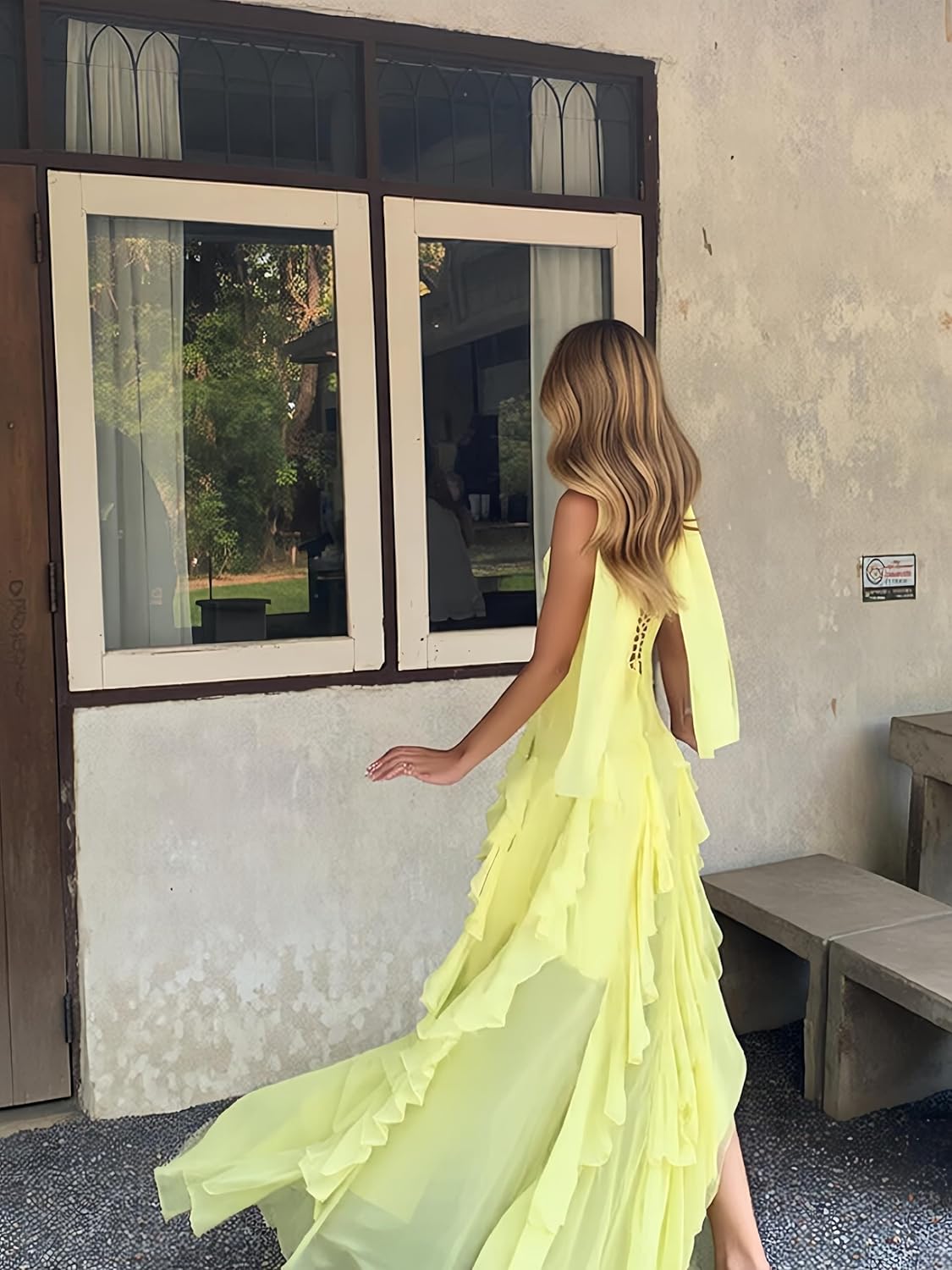 Strapless Chiffon Bridesmaid Dresses Halter Neck Wedding Guest Dress Ruffles A-Line Formal Evening Gown with Slit