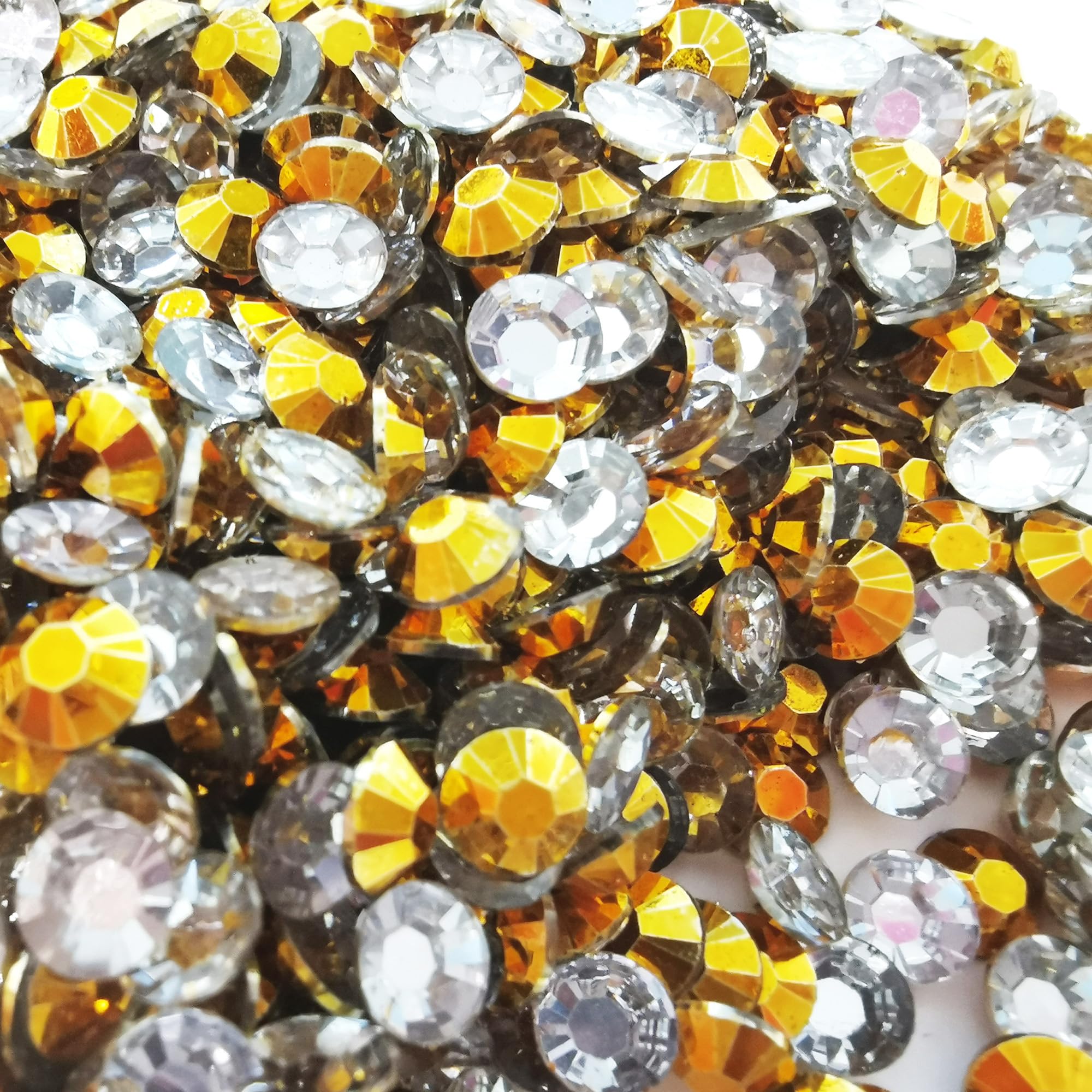 Little Snow Direct® Pack of 1000 Flat Back Rhinestones Diamante Gems Nail Art & Crafts (4mm, Metallic Gold)