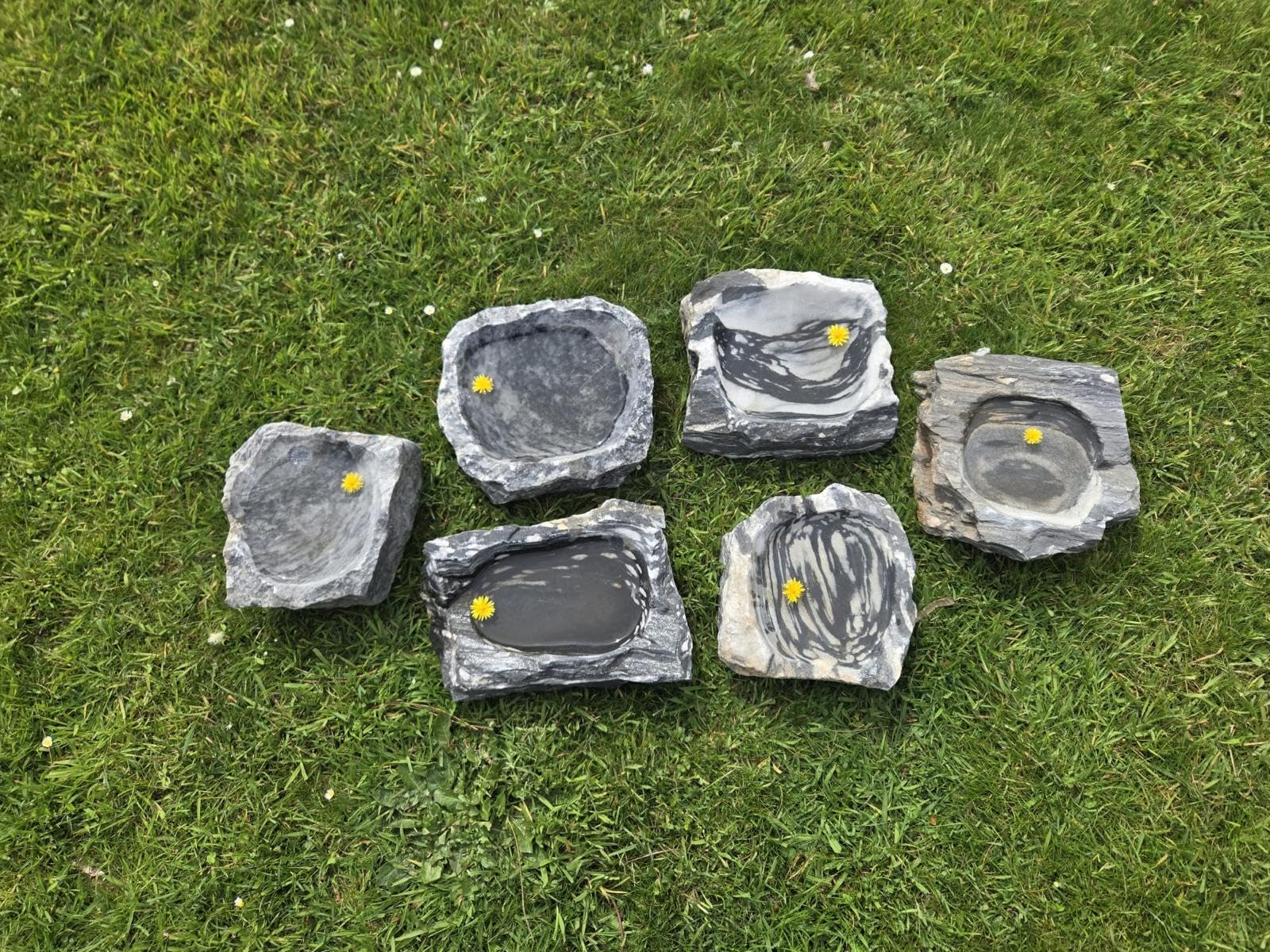 Marmor Vogeltränke | Trinkbecken Tränke für Vögel aus massivem Stein |Stilvolle Garten-Dekoration | Grau-Schwarz