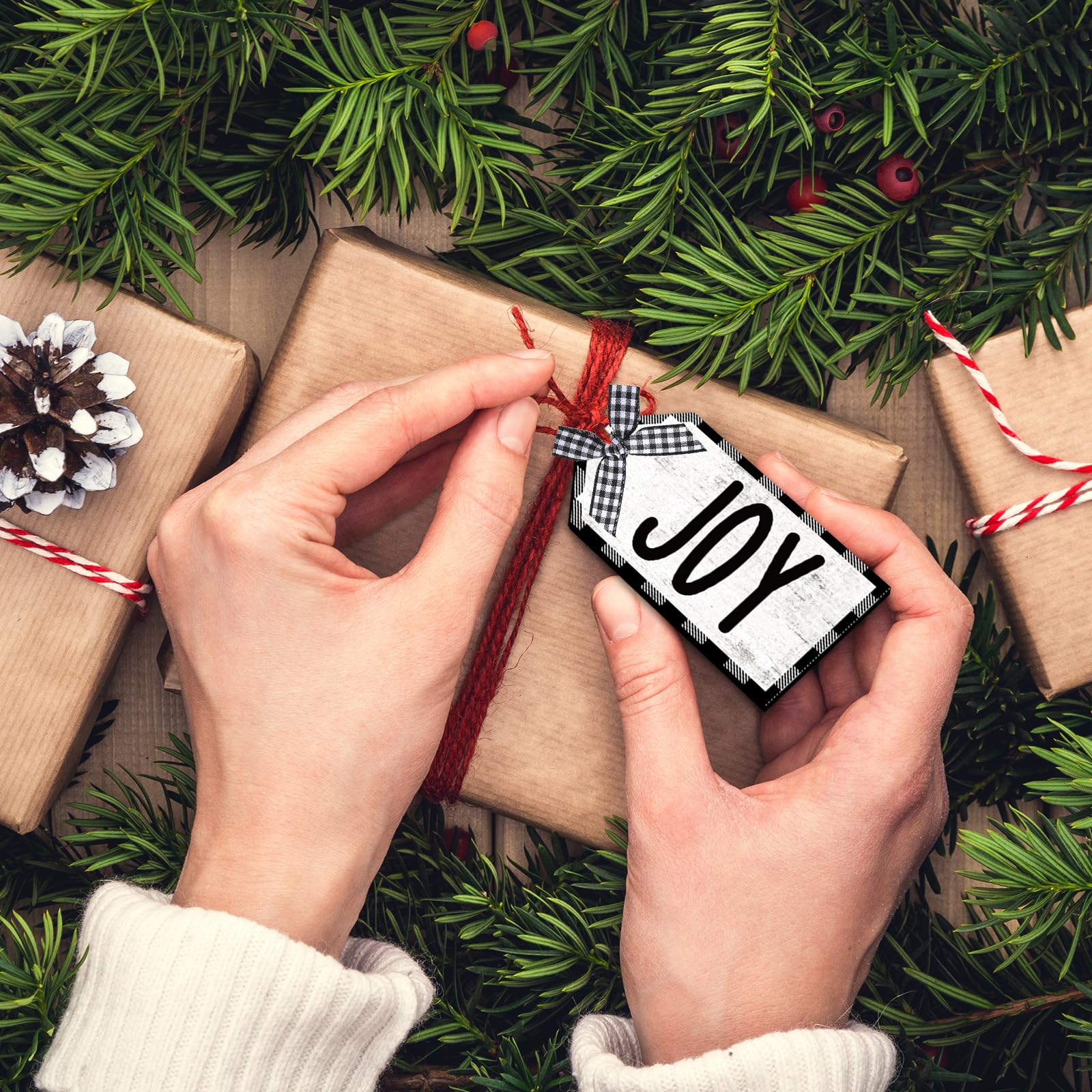 Whaline 80 Stück Weihnachts-Etiketten aus Holz mit Hanfseil, karierte Schleifen, Weihnachtswünsche, Geschenkanhänger, weiß, schwarz, Weihnachts-Hängeetiketten für Winter, Urlaub, Party,