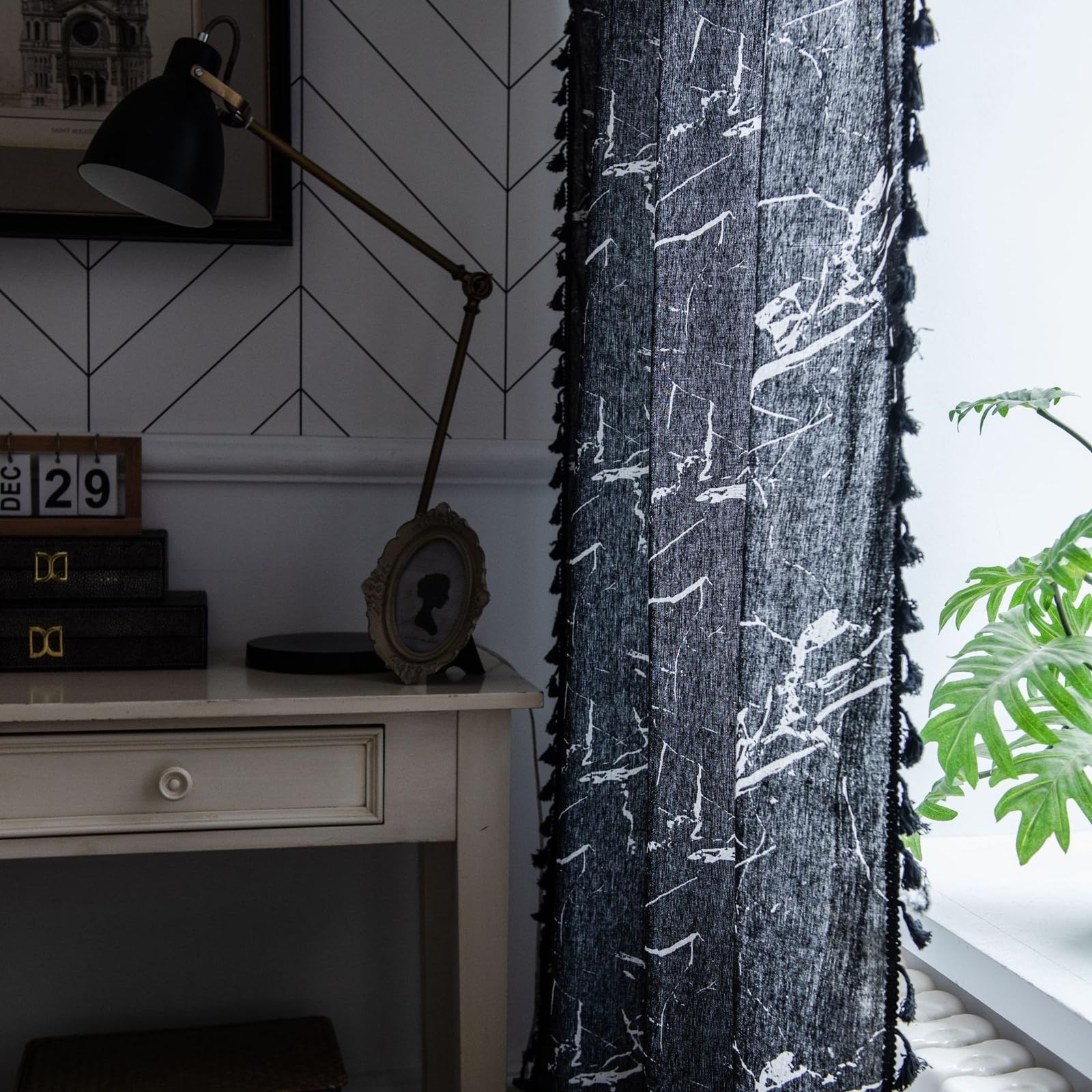 AMDXD Cortinas negras para habitación infantil con ojales, diseño de mármol, opacas con estampado de algodón y lino, 150 x 160 cm (ancho x alto)