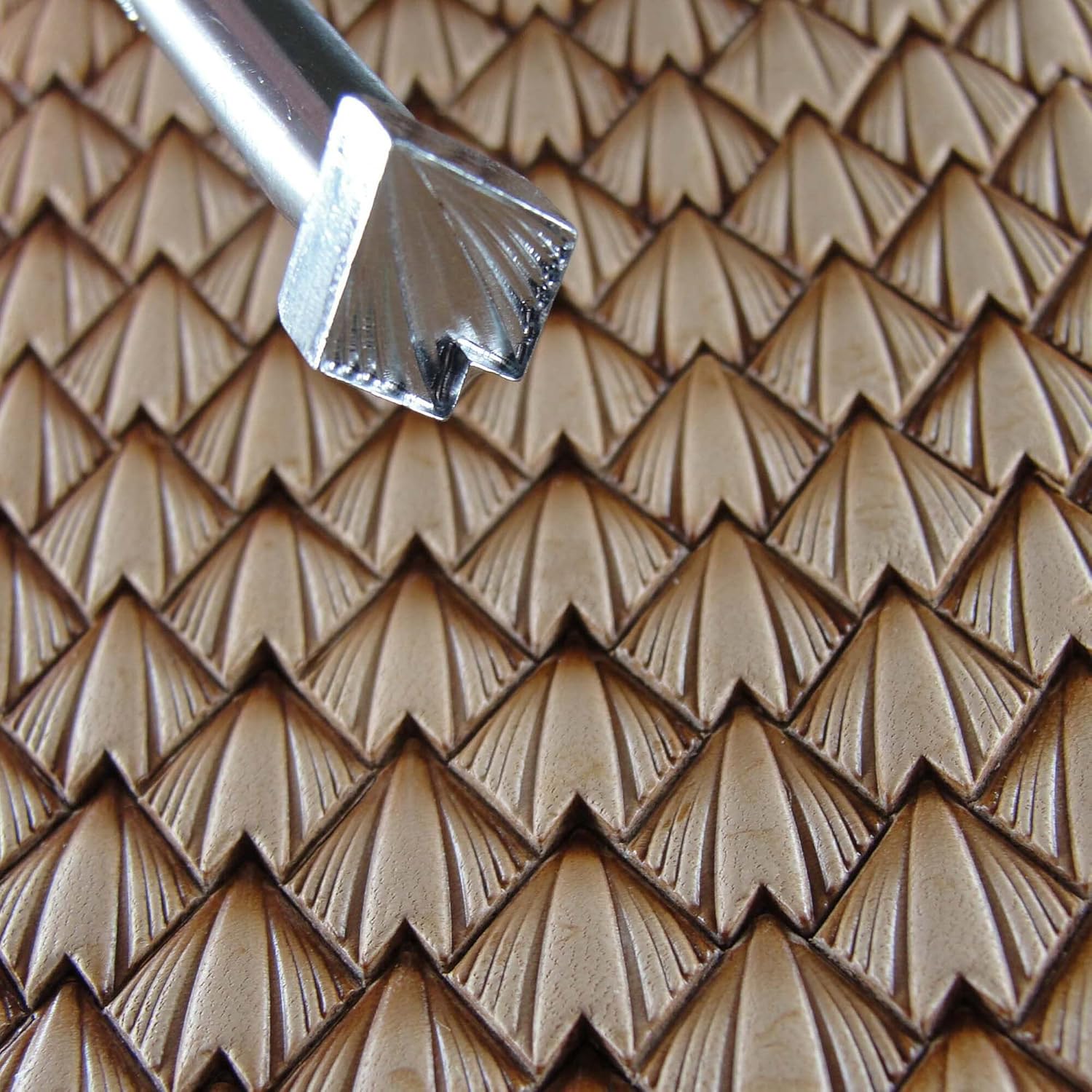 Pro Leather Carvers Pointed Dragon Scale Geometric Leather Stamp, Stainless Steel Leather Stamping Tool, Zhong Jiang Leathercraft Stamp