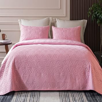 Whale Flotilla Soft King Quilt Bedding Set 3-Pieces Lightweight Bedspread