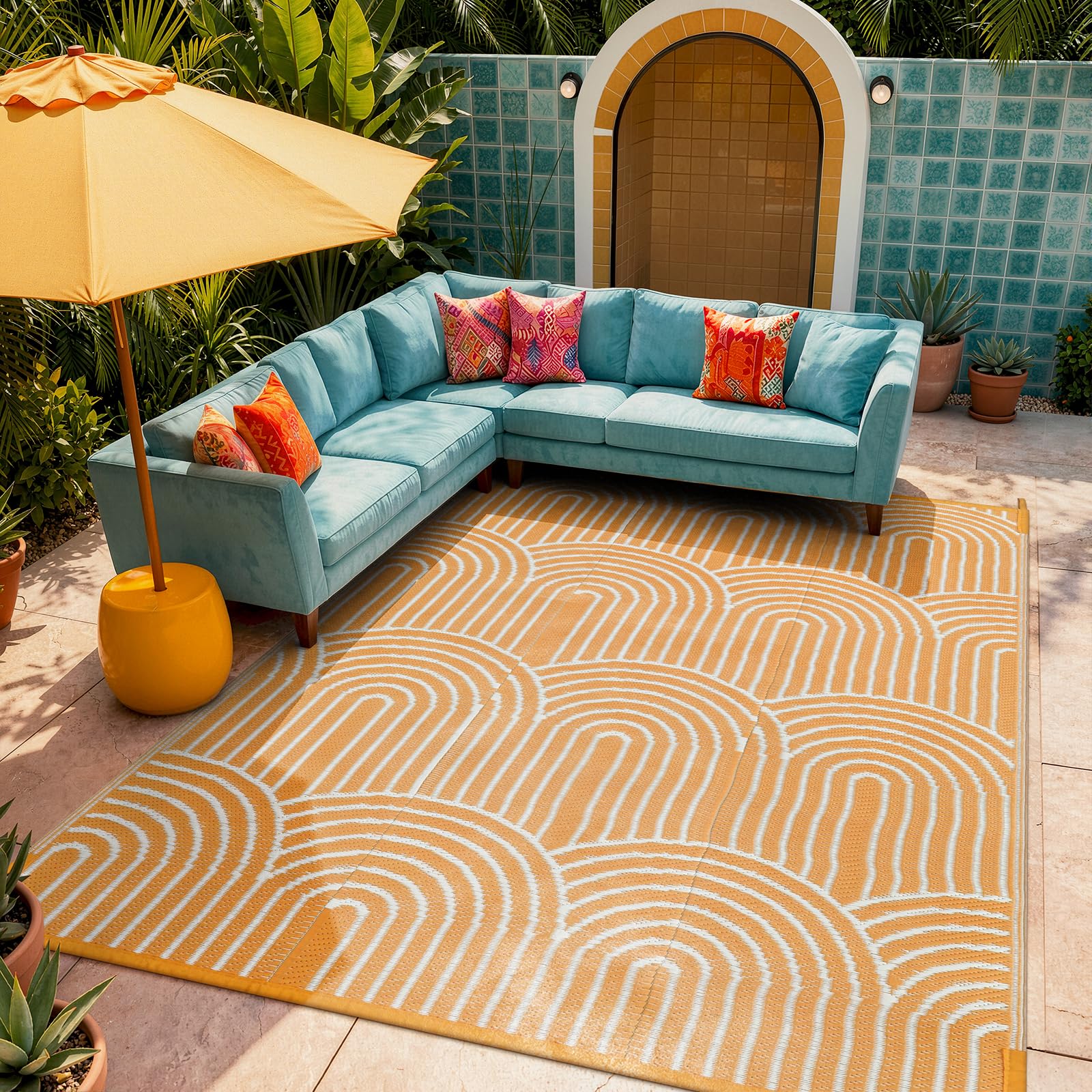 Lahome Rainbow Outdoor Plastic Straw Rug