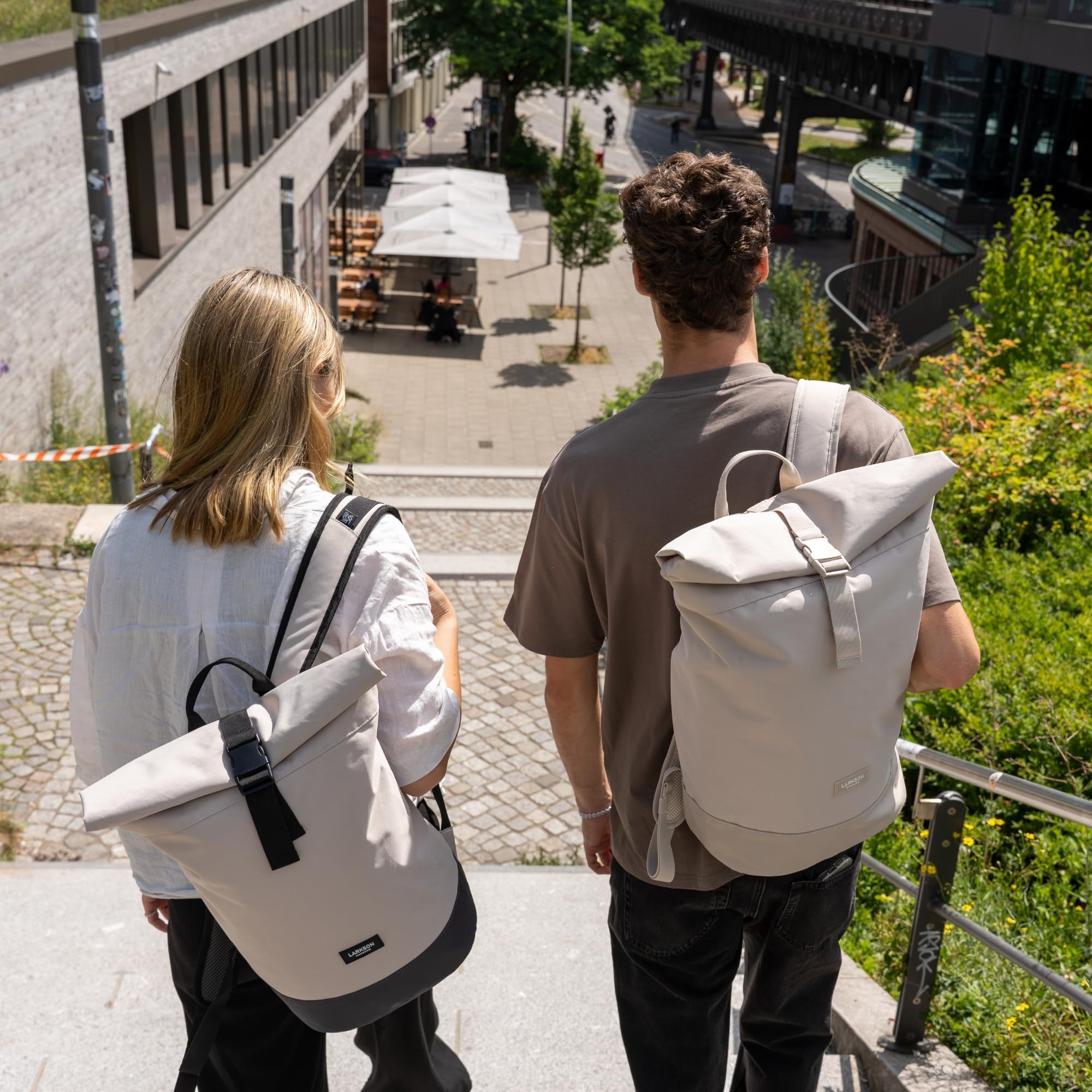 LARKSON Zaino Donna & Uomo Blu Rosso - Janne Small - Zaino roll-top con Scomparto per Laptop per Università, Lavoro, Viaggi e Bicicletta - Zainetto Piccolo - Idrorepellente