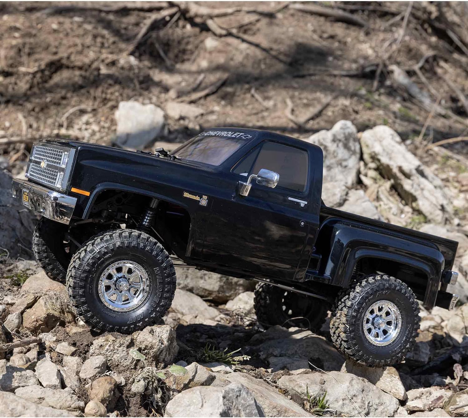 Axial RC Truck SCX10 III Base Camp 82 Chevy K10 RTR (Ready-to-Run, Battery and Charger Not Included) Black, AXI03030T2