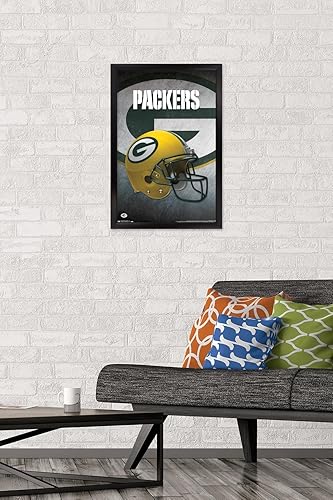 Miniatura 8 de Trends International NFL Green Bay Packers - Póster de pared con casco 16, 22.375 x 34 pulgadas, versión enmarcada de madera de granero