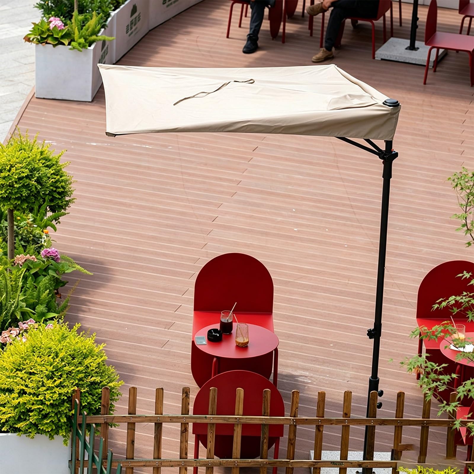 Ombrellone da Esterno 1/4, Parasole Esterno Quadrato Da 165cm Resistente Ai UV, Struttura Rinforzata Con Base Riempibile D’Acqua, Palo Con Altezza Regolabile 1,7–2,5m Per Giardino E Balcone