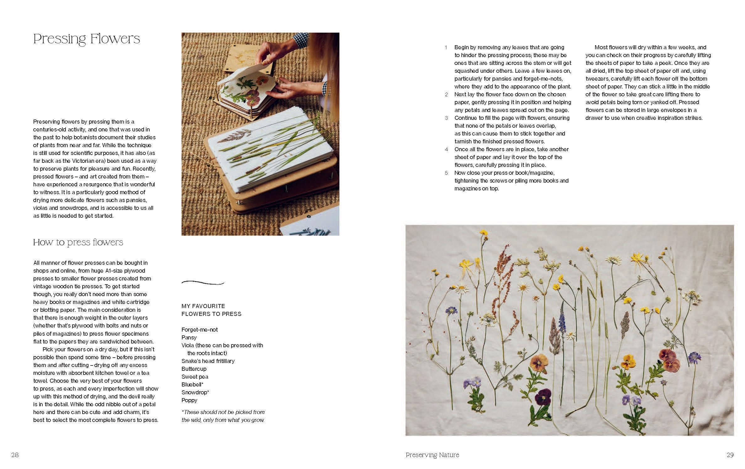 Crafting with Flowers: Celebrate the Seasons with 20 Floral Projects