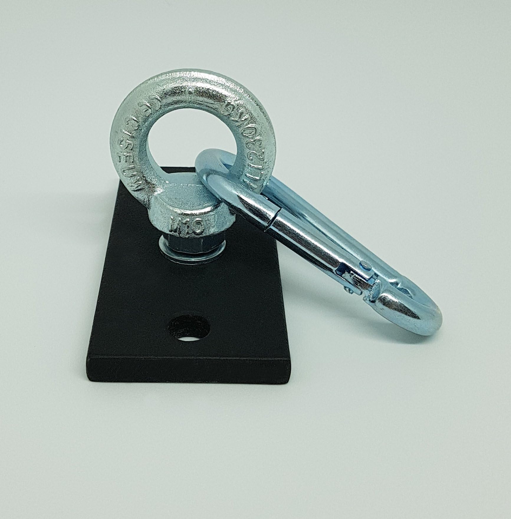 Punch Bag Ceiling Bracket in Black with Carabiner Clip | Load 180kg