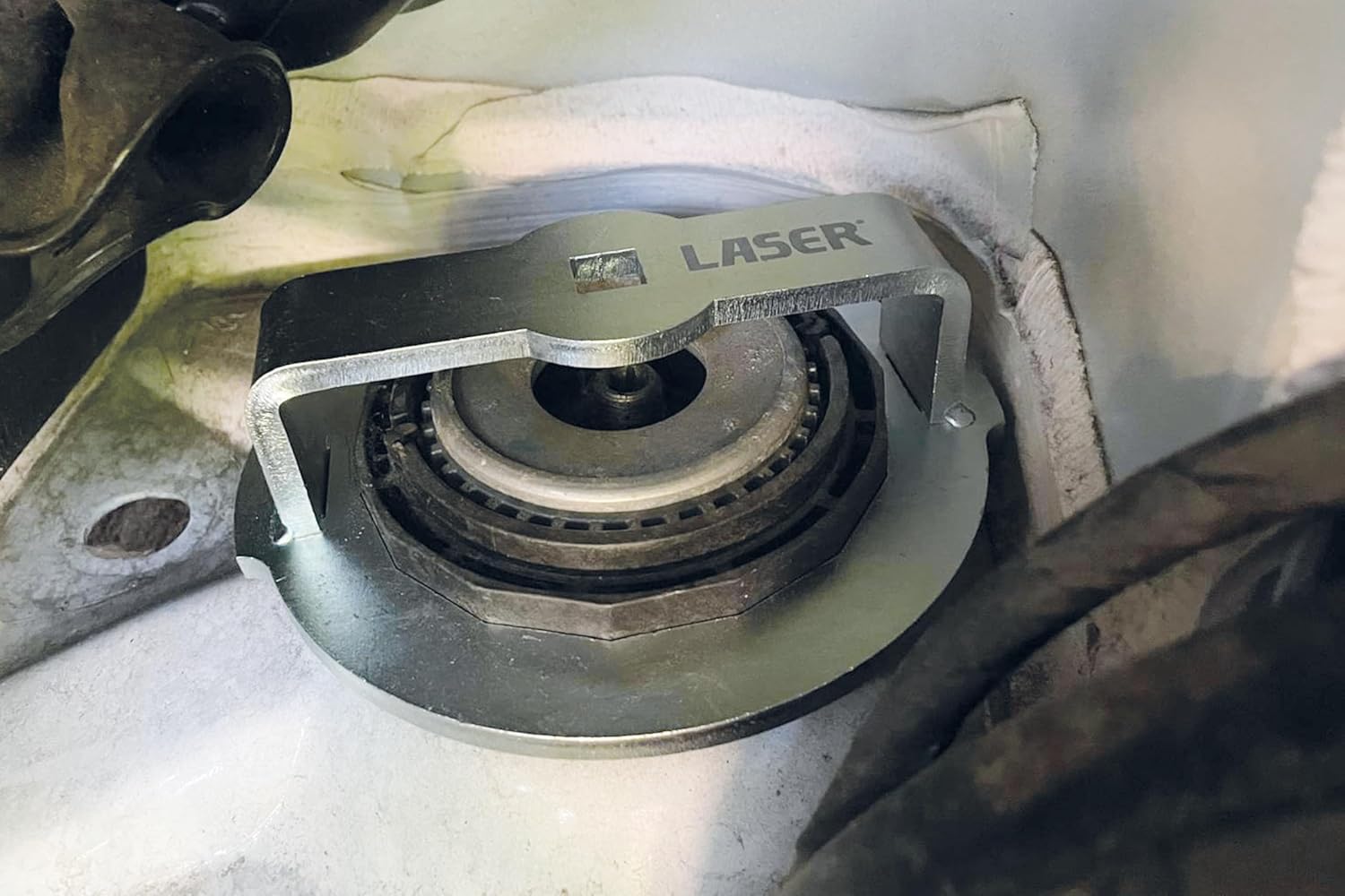 Laser 9169 Strut Retaining Top Nut Wrench - for Mercedes-Benz Sprinter