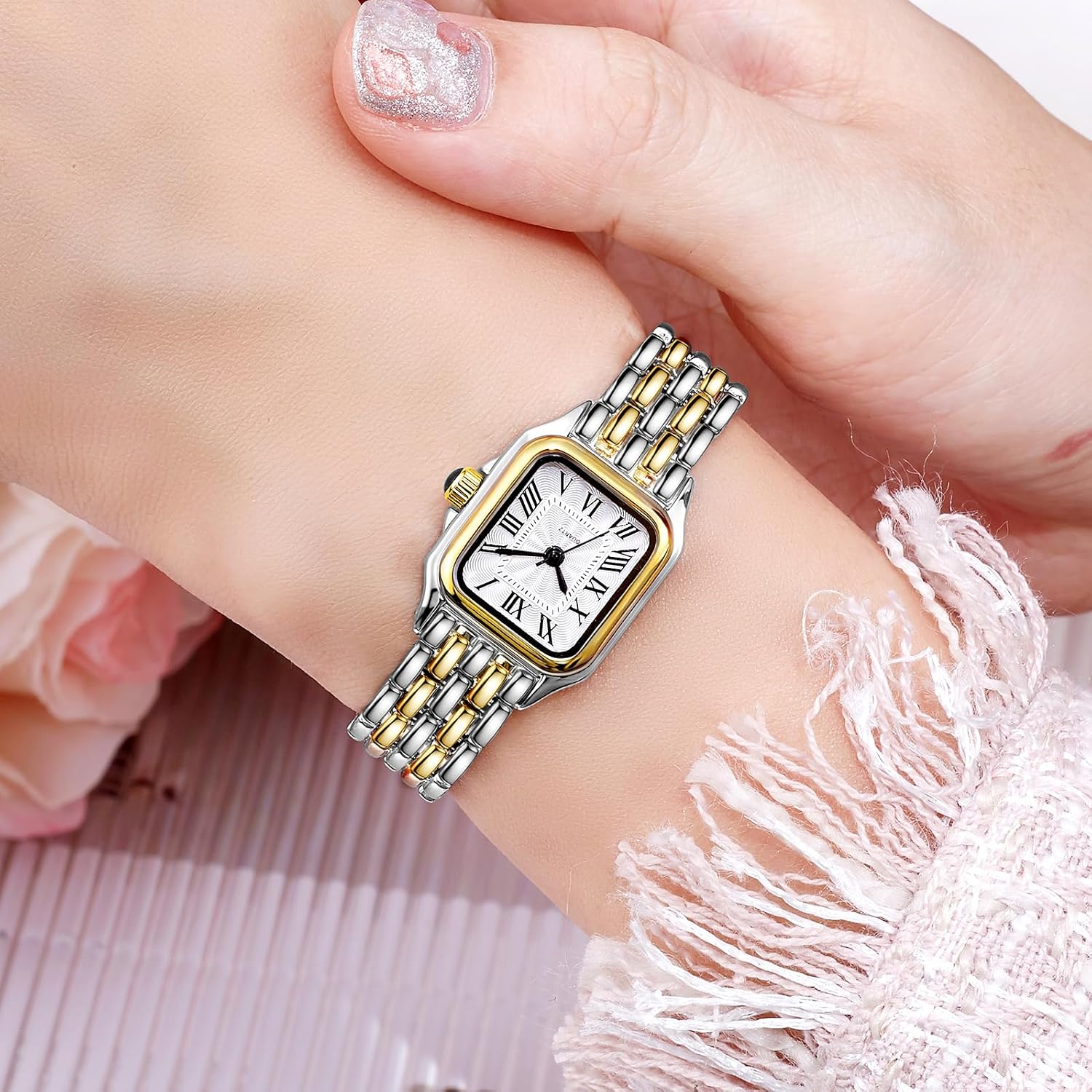 Women’s Square Analog Watch-Classic Roman Numeral Dial Elegant Dress Bracelet Watch Quartz Movement Minimalist Wristwatch for Everyday Business