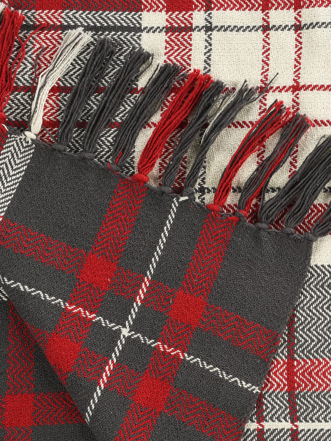 SASHAA WORLD Christmas Throw Blanket - Red & Black -3 SASHAA WORLD Christmas Throw Blanket - Red & Black -3