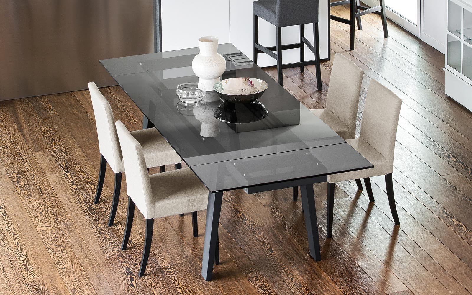 Calligaris Exquisite Maestro Smoke Grey Glass, Graphite Legs Extending Dining Table Italian Design.