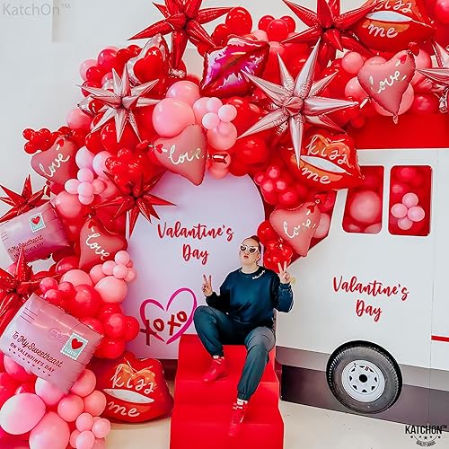 Miniatura 7 de KatchOn, Kit de arco de globos de látex rojo, 18 pulgadas, paquete de 120, globos para el día de graduación, globos rojos para decoración de