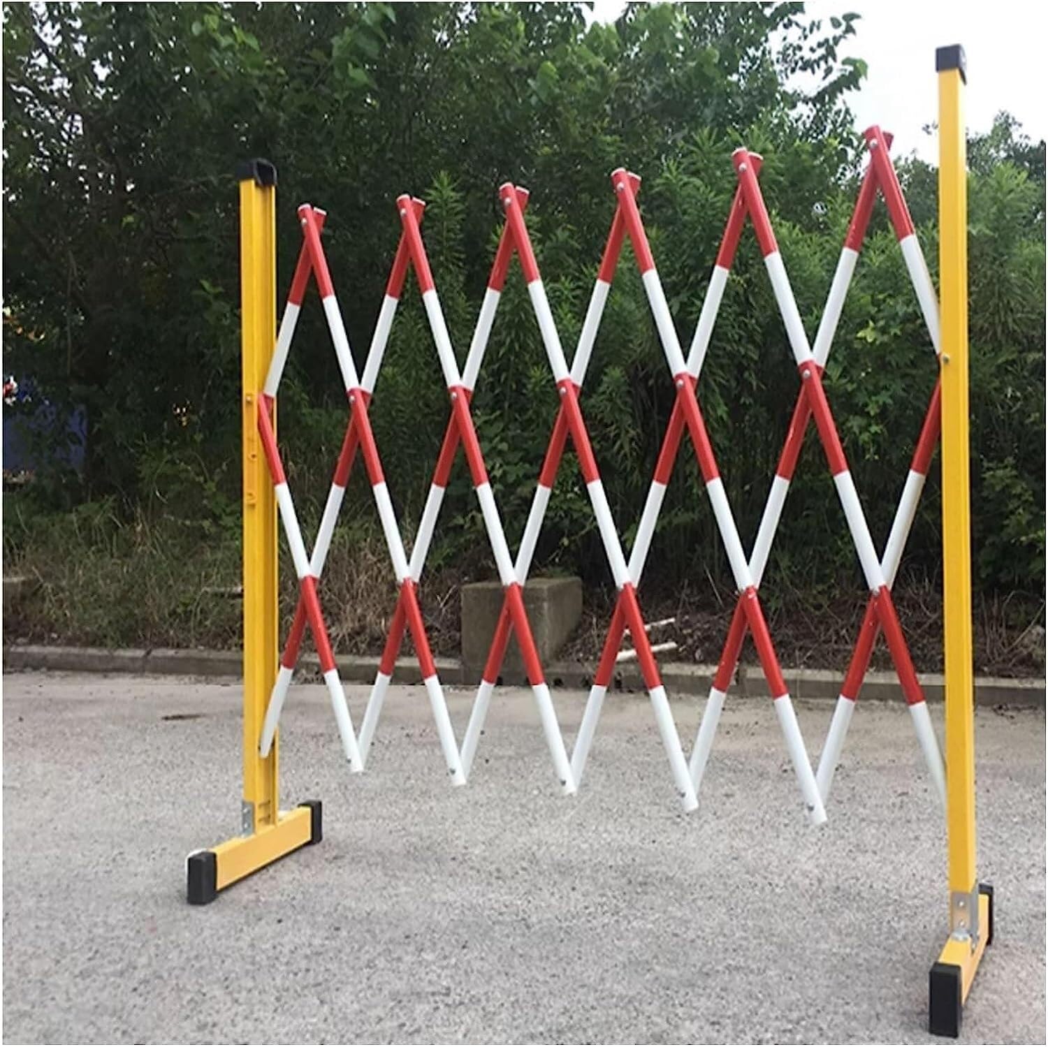 Barrera de tráfico retráctil, puerta plegable portátil, barrera de metal al aire libre para seguridad vial, control de acceso al garaje, amarillo, 1,5 x 2 m, duradera y fácil de instalar