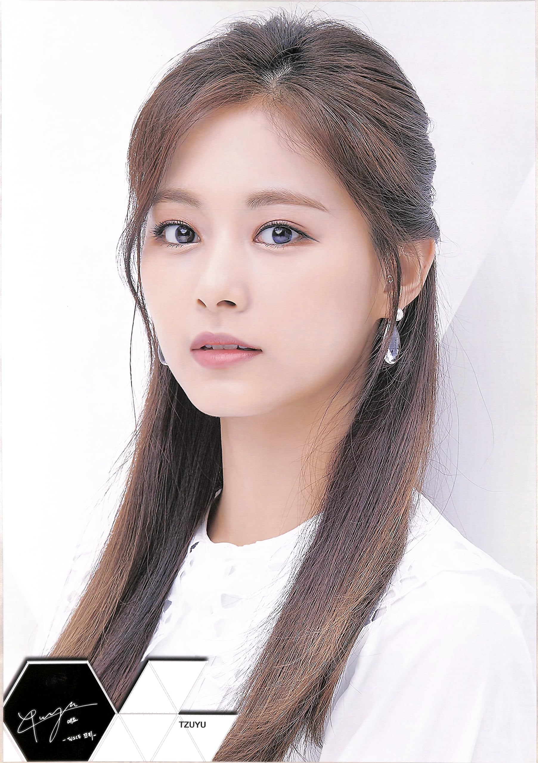 TWICE ツウィ TZUYU グッズ まとめ Amazon.co.jp: TWICE ツウィ グッズ 写真集 Premium Photo Book