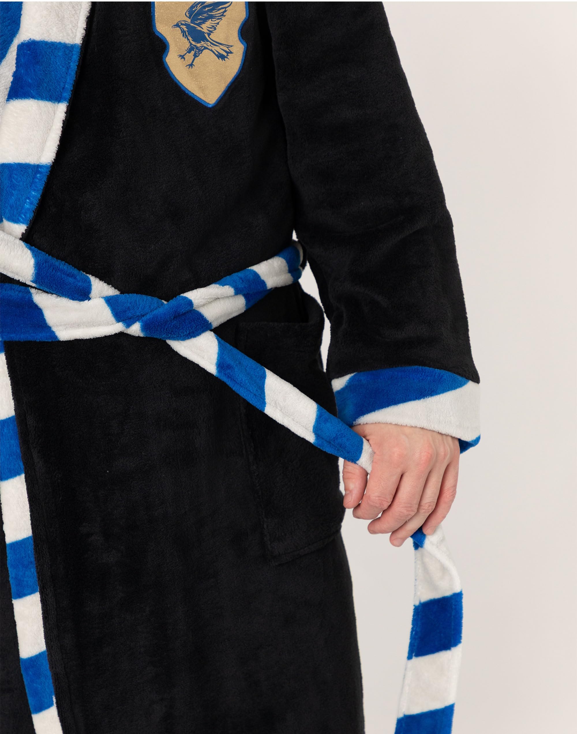 Harry Potter Albornoz unisex con capucha Ravenclaw, negro y azul | Tejido polar suave para relajarse y bañarse | Manga larga con diseño retro a rayas | Merchandising