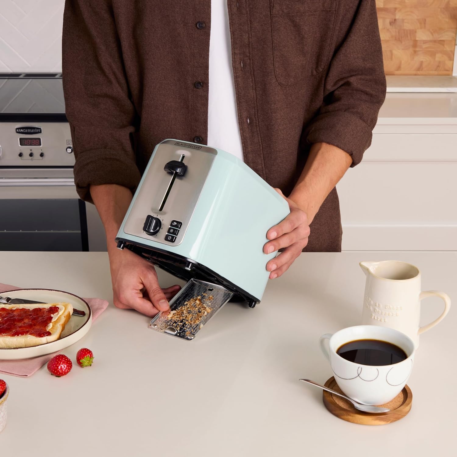 BLACK+DECKER 2-Slice Toaster, Extra-Wide Slots, 7 Shade Settings, Bagel & Frozen Functions, Removable Crumb Tray, Surf Spray Blue