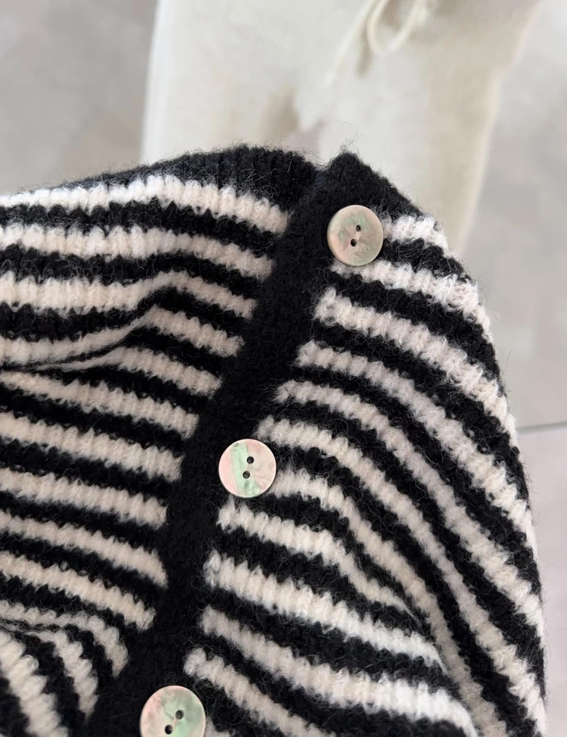 AMEBELLE Women's Lightweight Short Sleeve Cardigan Summer Casual Striped Knit Open Front Sweater - Image 3