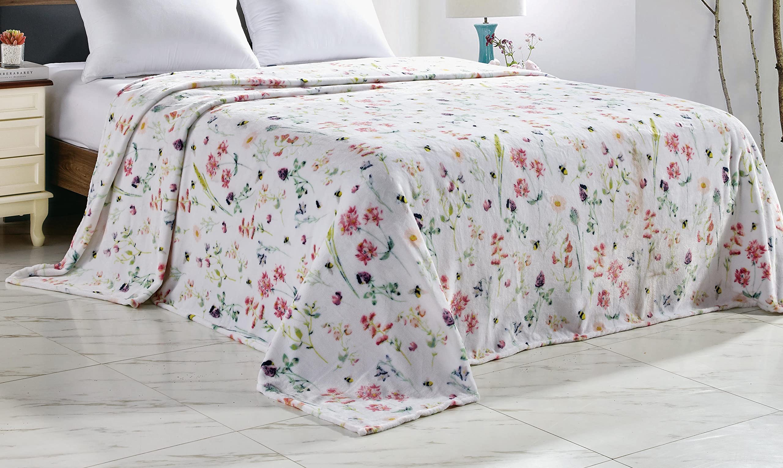 FAITH, HOPE, LOVE HOME DÉCOR Primavera in Bloom Oversized Luxe Plush King Size Blanket (102" x 90")