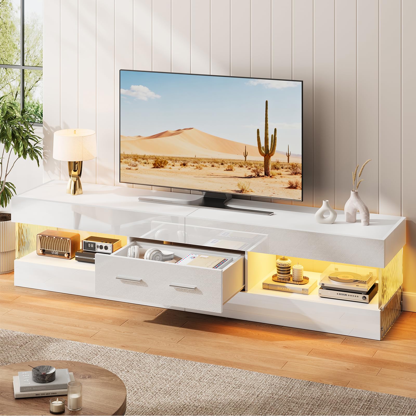 Bestier Mobile TV per TV da 75 pollici,moderno mobile TV laccato lucido,centro di intrattenimento a LED con ampio cassetto,consolle TV per soggiorno e camera da letto(bianco)