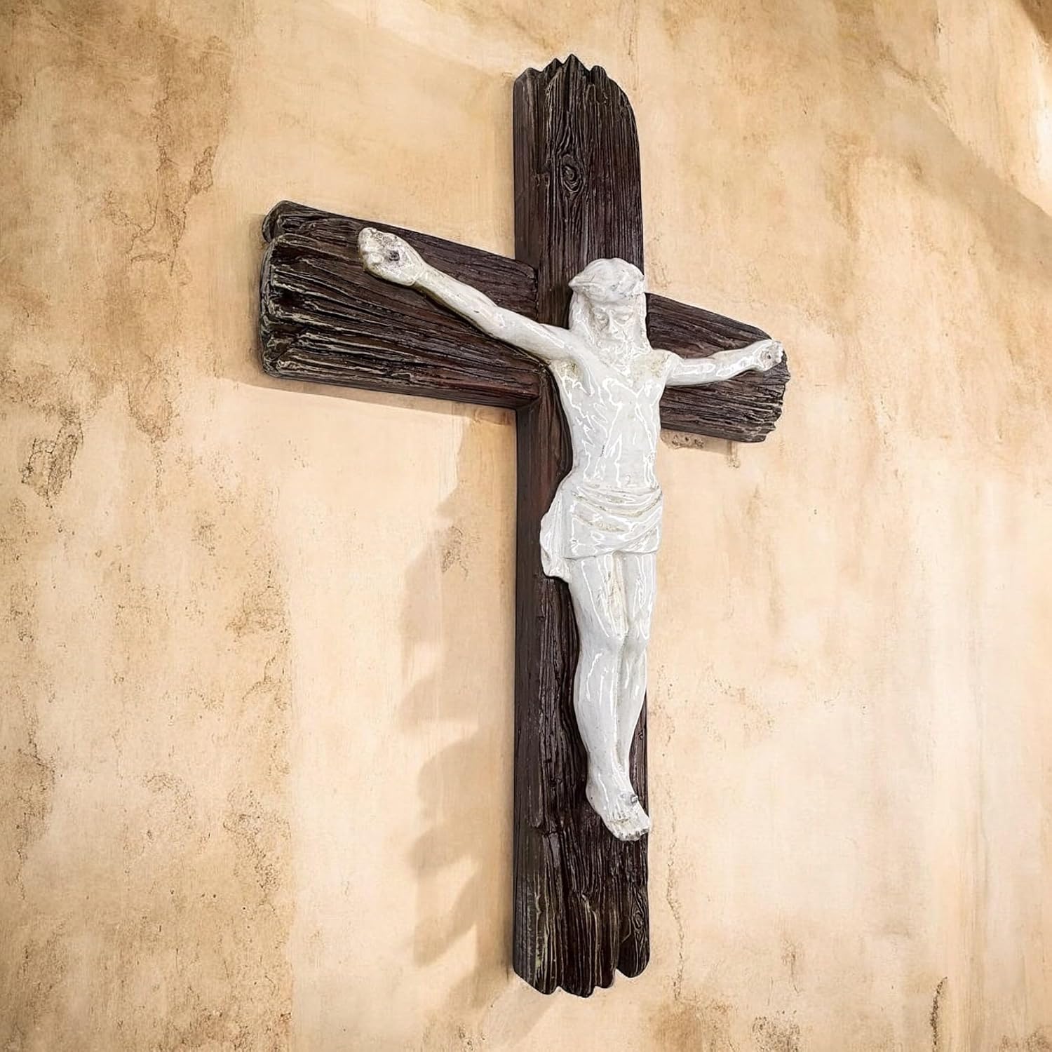 Top Brass Rustic Resin Wall Crucifix - Weathered Wood-Look Cross with Gloss White Jesus Figure - Catholic Christian Home Decor Wall Hanging