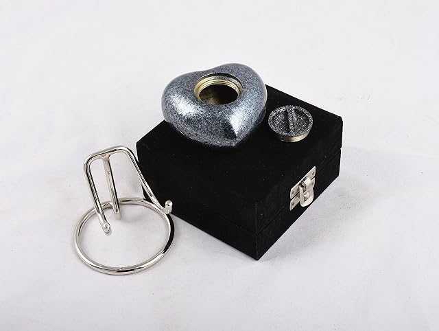 Foto 4 de 4 de Urna de cremación pequeña de Aluminio con Forma de corazón para Cenizas con Nueva Tapa Mejorada