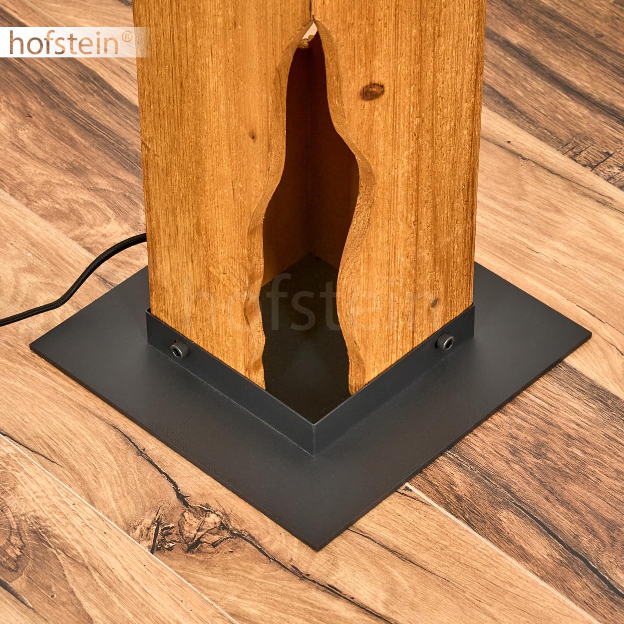 HOFSTEIN Stehleuchte Sernadelo, moderne Stehleuchte aus Metall/Bambus in Schwarz/Naturfarben, geschwungene Leuchte im Boho-Style mit Fußschalter am Kabel, Höhe 141 cm, 4 x E27, ohne Leuchtmittel