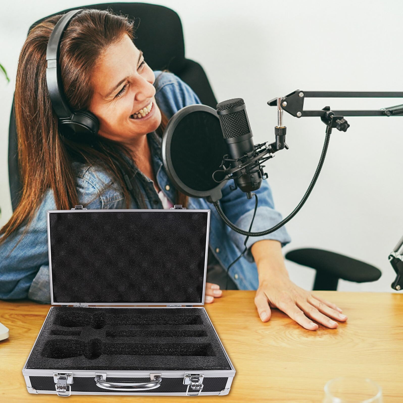 Ipetboom Valigetta Rigida Porta Microfono Wireless Organizer Protettivo per Microfoni Portatili Custodia di Stoccaggio Pratica per Karaoke e Registrazione