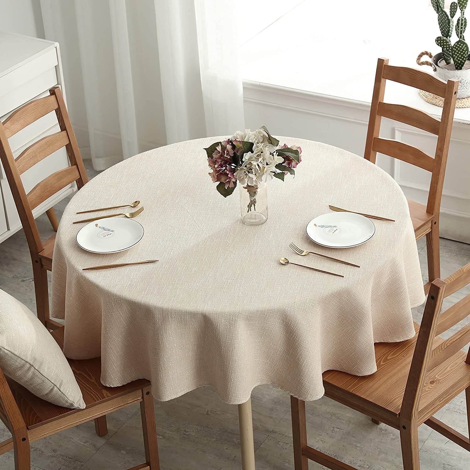 Nappe en pur coton lavable anti-tache beige et lin pour protéger votre table