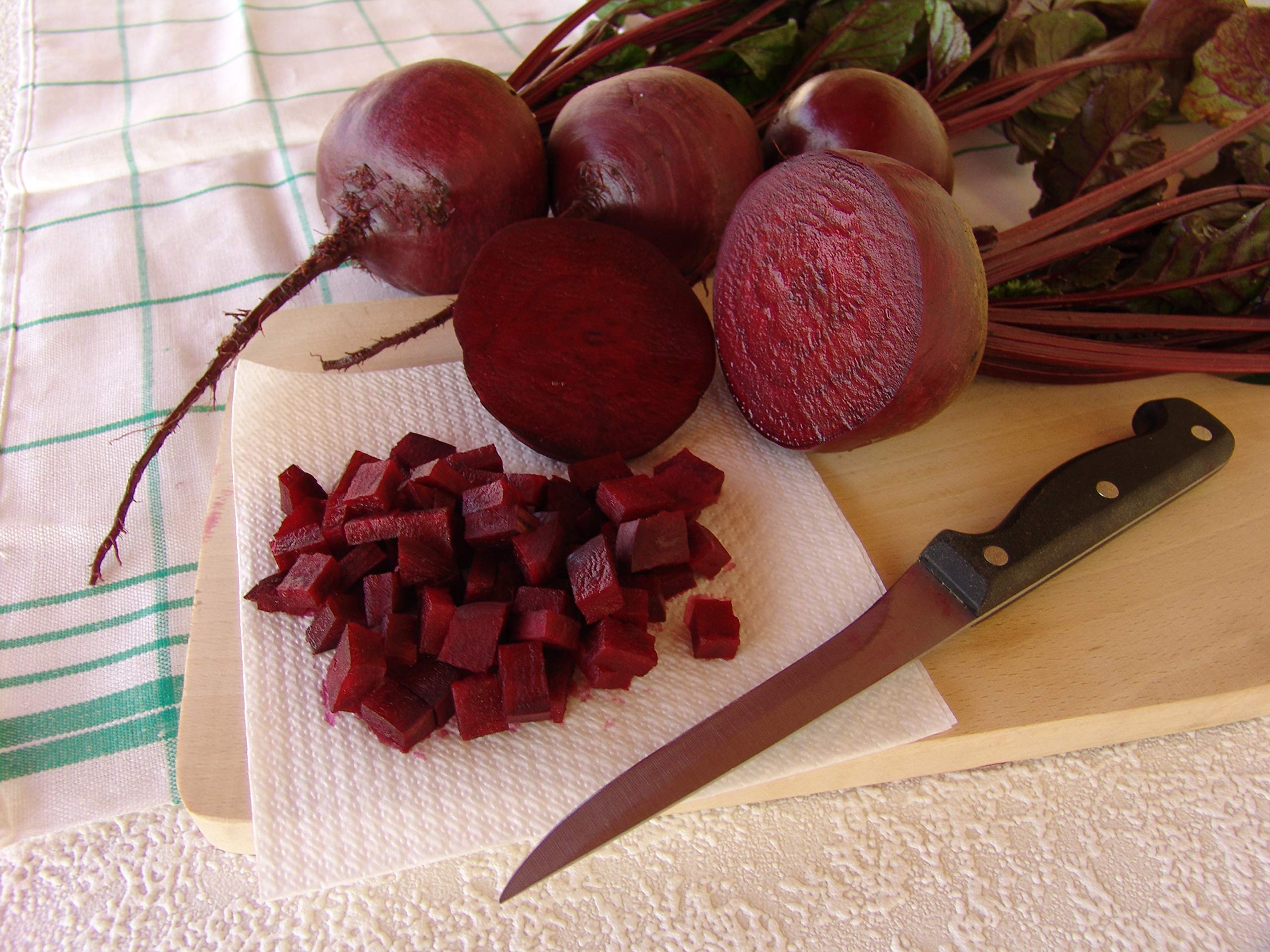 Beetroot Bona as Good as Any Hybrid but Cheaper UK Supplier (5000 Seeds (50g))