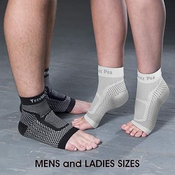 TechWare Pro Compression Sock Sleeve 2 Pr Bundle Black & White S/M