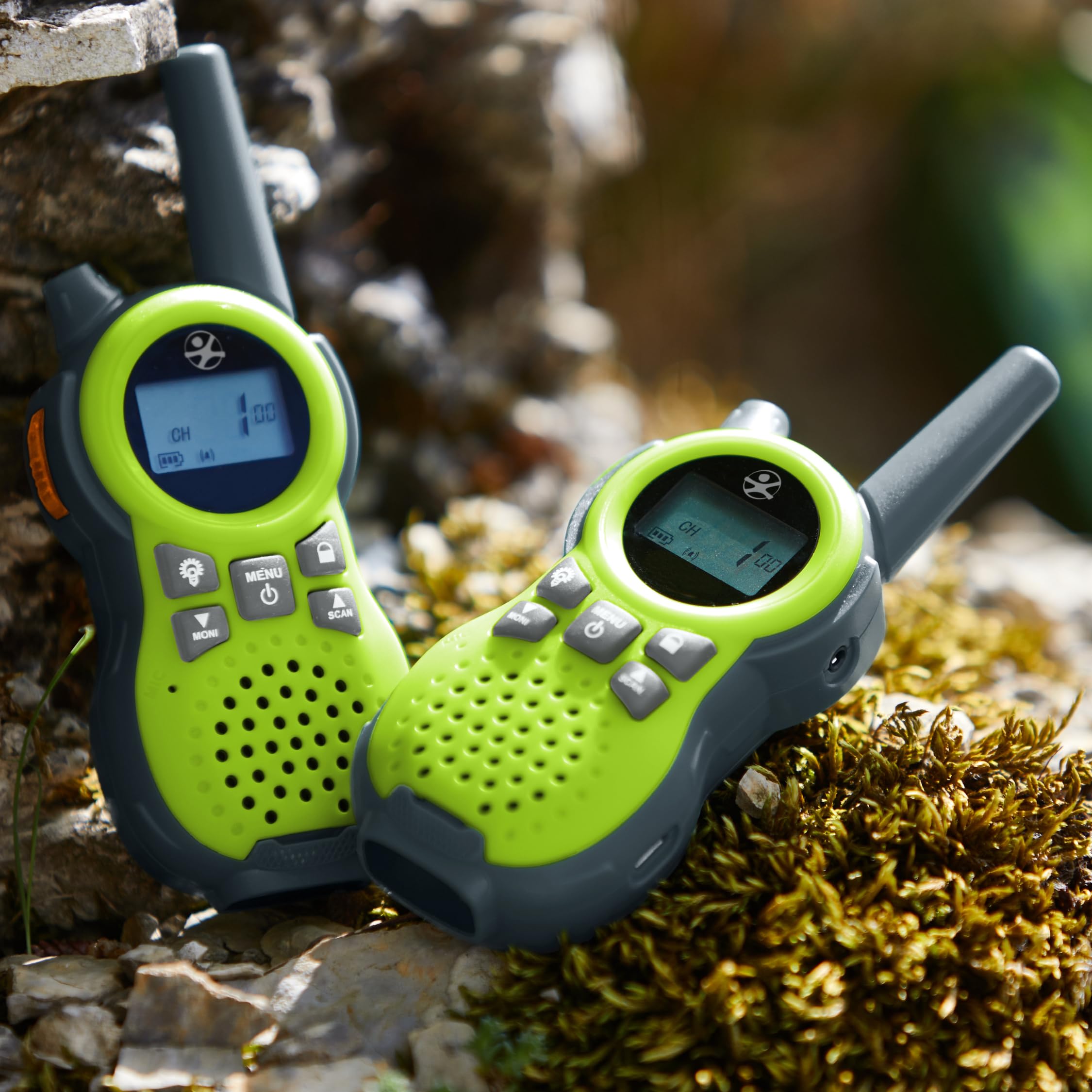 HABA Terra Kids Walkie-Talkie – 5 km Reichweite, 8 Kanäle, 446 MHz, LED-Lampe, Abnehmbarer Gürtelclip, ladbar mit USB-Kabel – 2011895001
