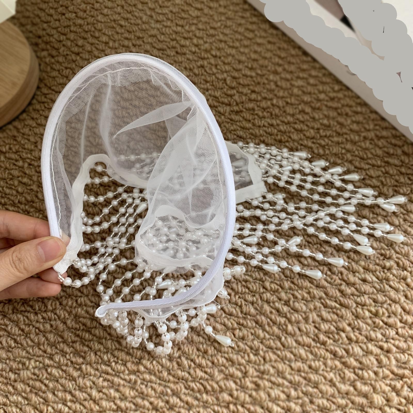Diadema con cadena for el pelo borlas de perlas, tocado for fiesta boda, velo mujer malla blanca
