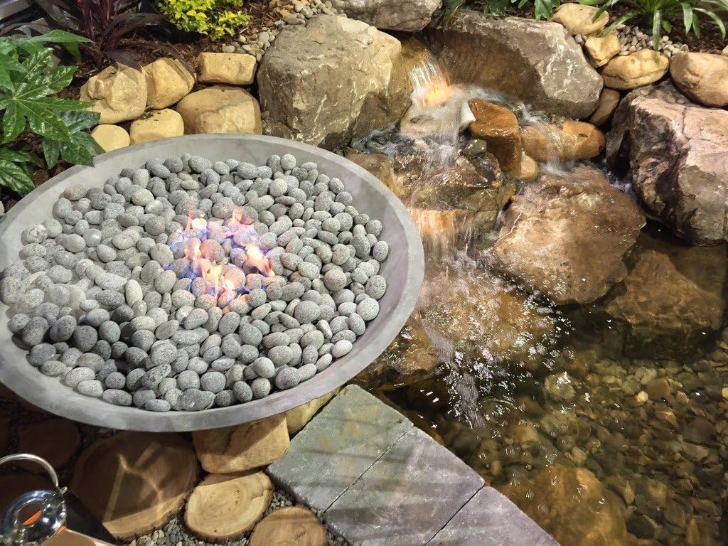 30 lb Lava Pebbles - 3/4 -in - 1-1/2 Natural Tumbled Round Pebbles for Indoor Outdoor Gas Fire Pit Rocks