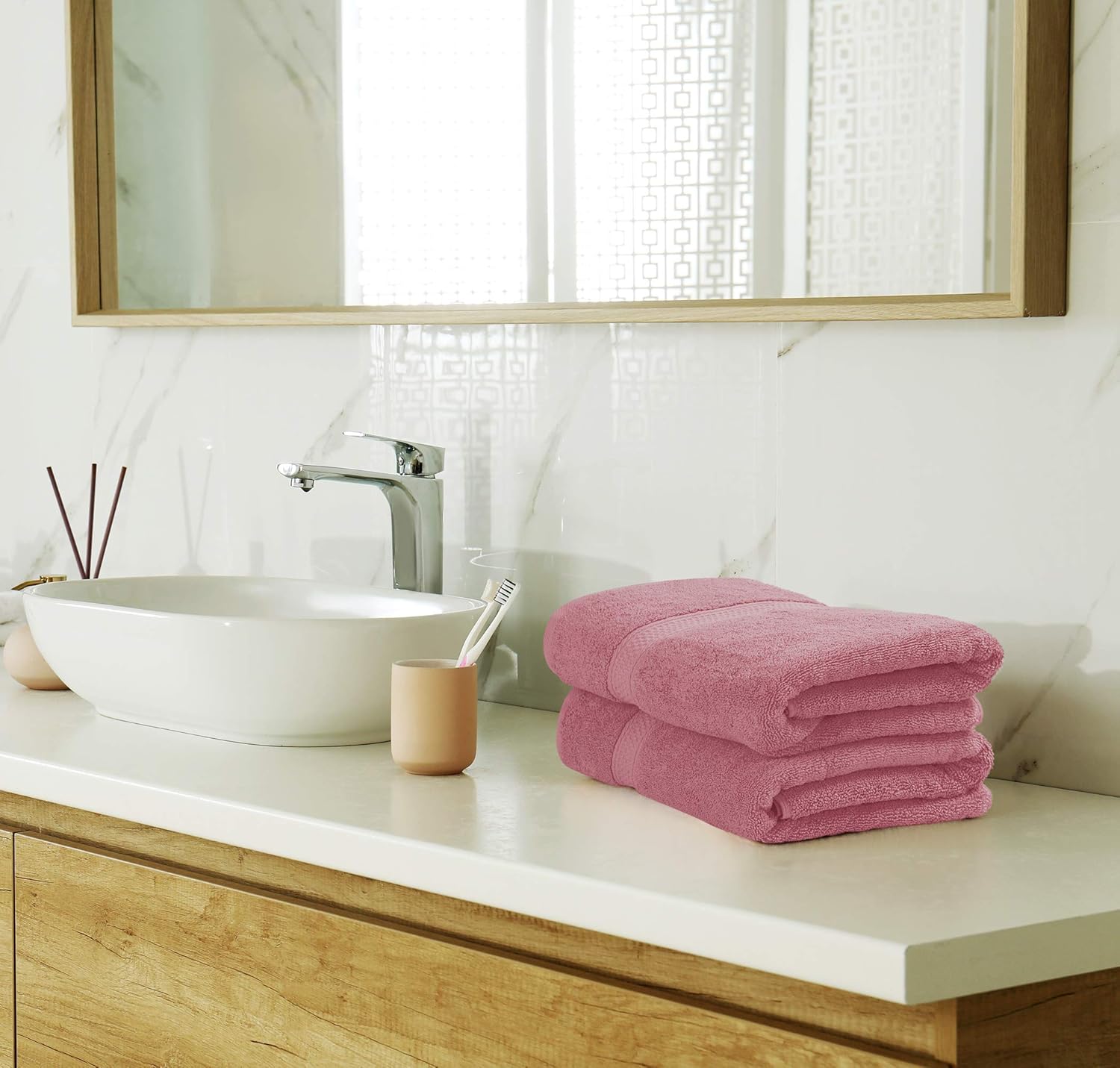 Utopia Towels 8 Piece Luxury Towel Set – Majestic Plush, Super Absorbent & Quicker-to-Dry, Thick 100% Ring Spun Cotton Towels for Bathroom, Spa & Hotel – 2 Bath, 2 Hand, 4 Washcloths, Pink