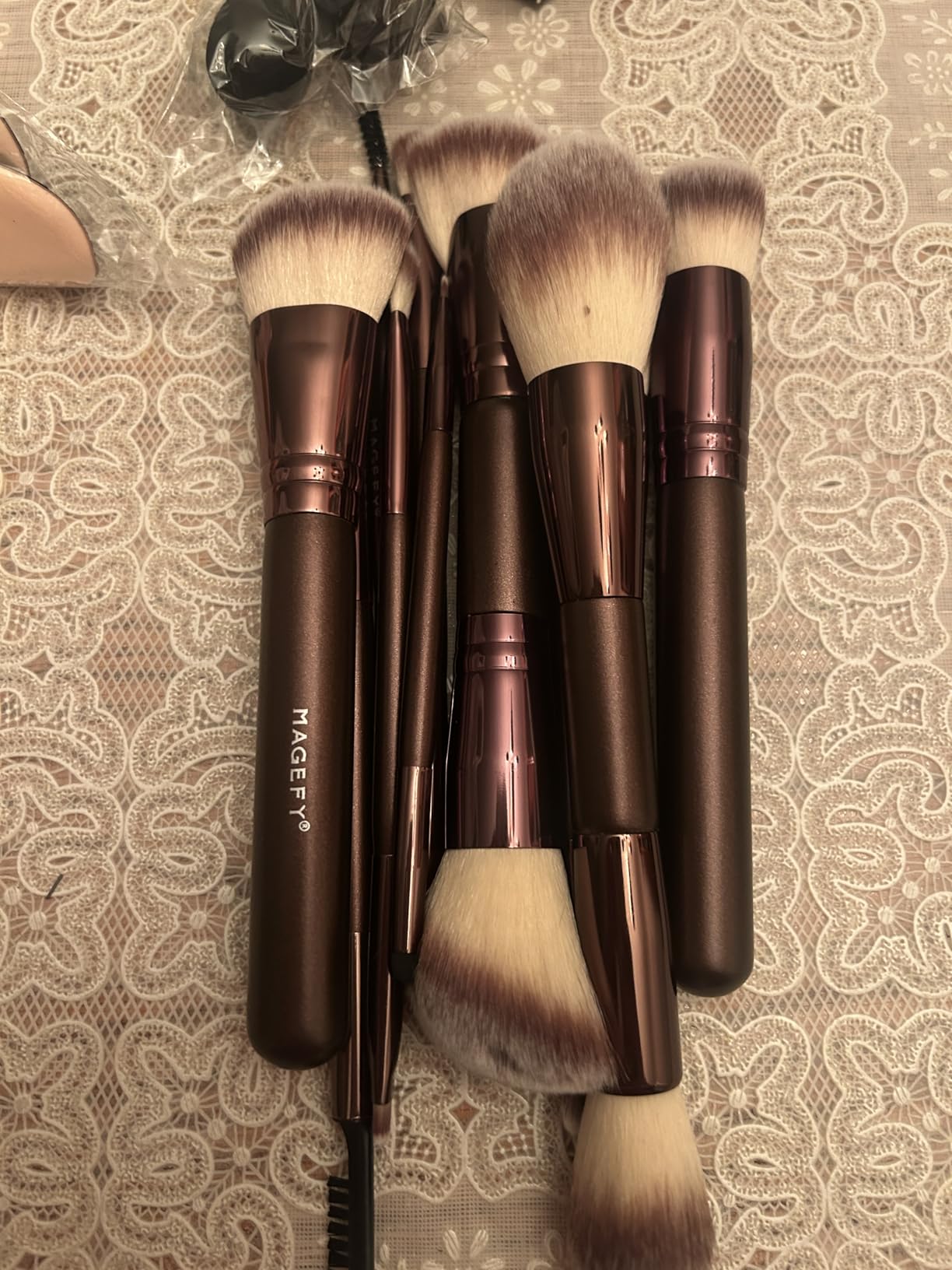 MAGEFY Makeup Brushes 22-in-12 Professional Makeup Brush Set Double-End Make Up Brushes for Powder Concealers Eye Shadows Blush with Gift Box 12 Pcs