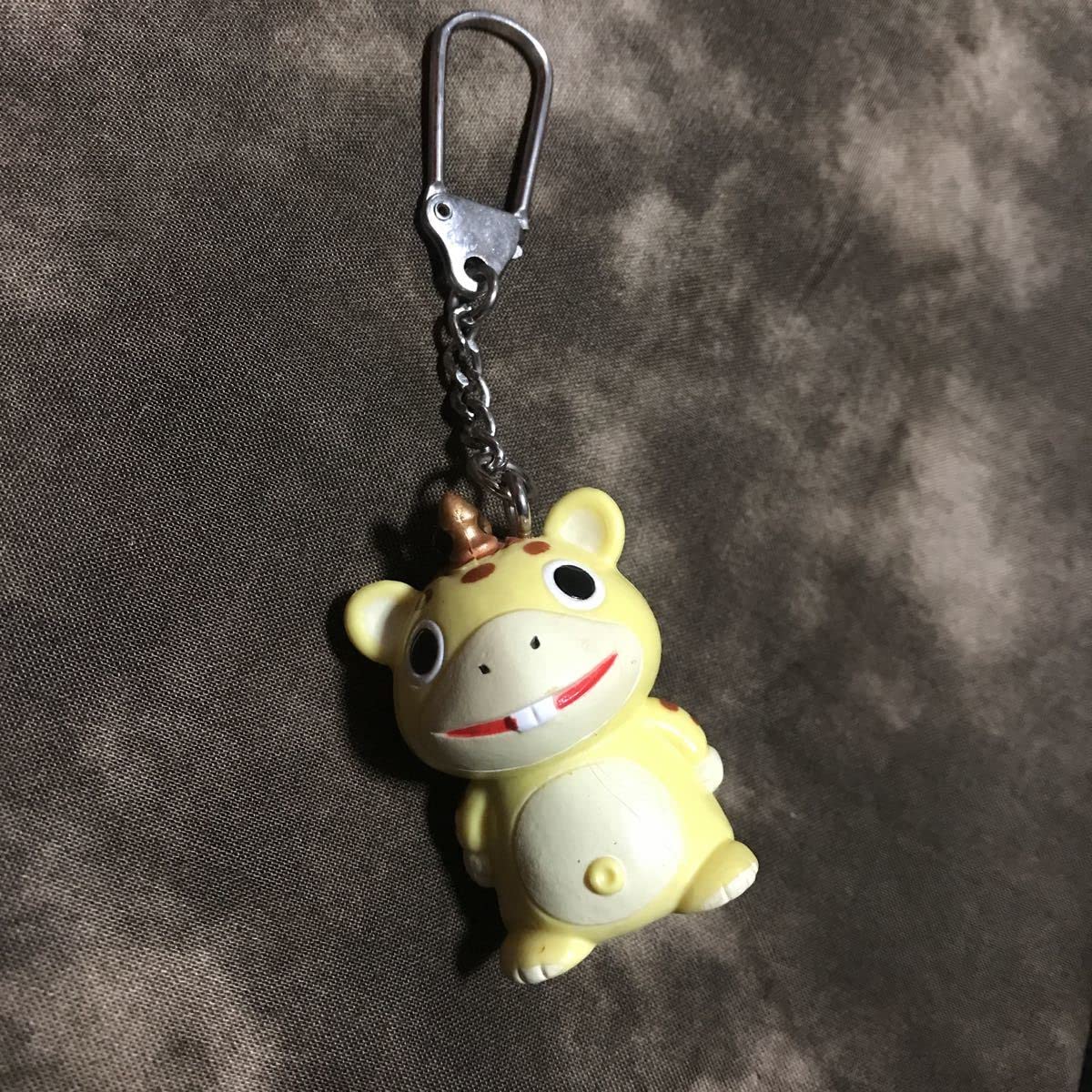 Amazon.co.jp: 怪獣ブースカ フィギュア キーホルダー : ファッション