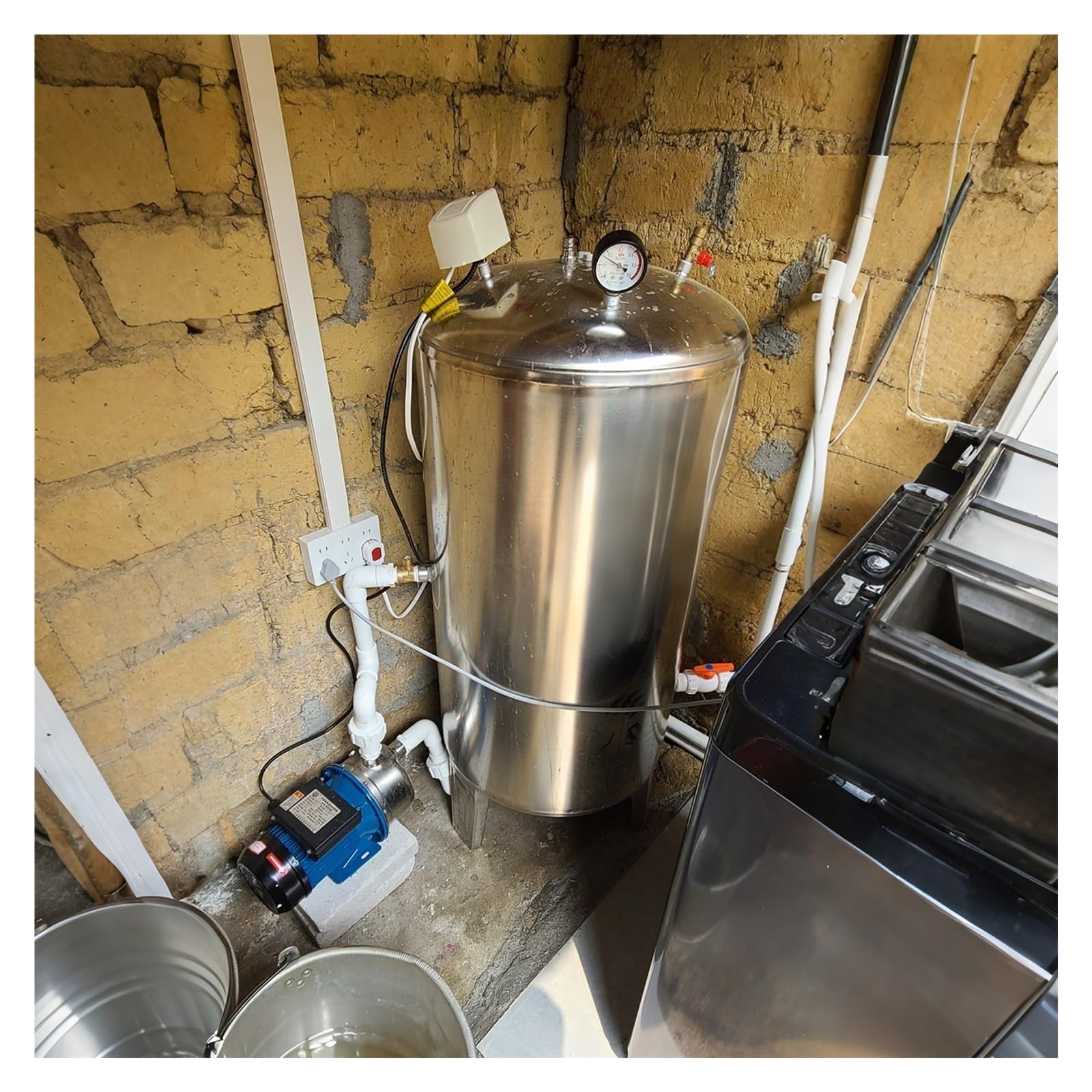 Depósito de agua a presión vertical, contenedor automático de almacenamiento de agua de gran capacidad