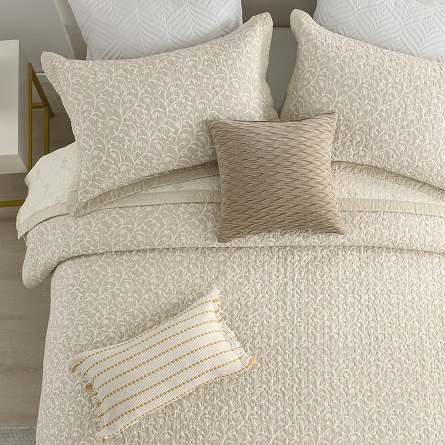 PANGUSHAN 100% Cotton King Quilt Bedding Set, Botanical Pattern Quilted Bedspread, Lightweight Comforter King Bed Spread for All Season, 3pcs, Oatmeal/Cream