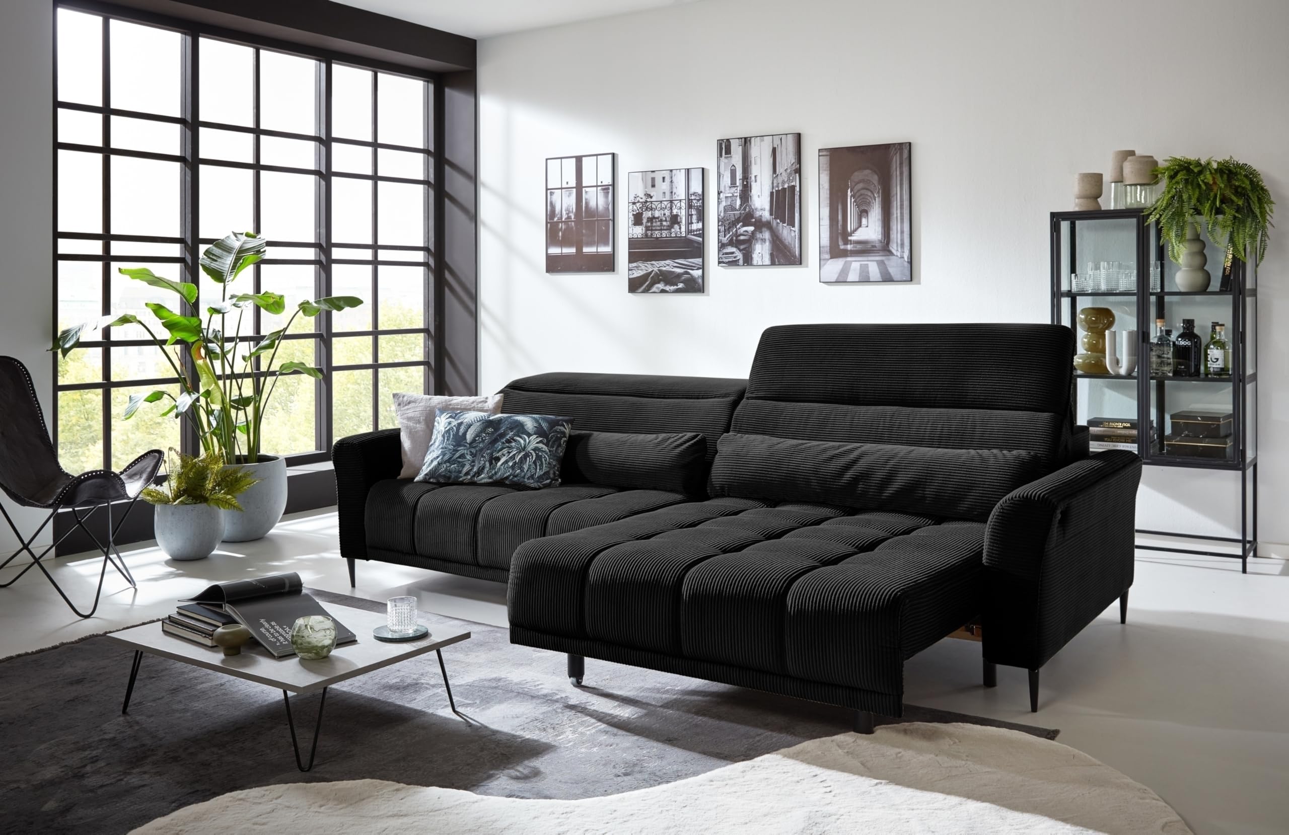 Big-Sofa >Wolve< in schwarz, 2 elektrische XXL-Sitztiefenverstellungen, Nosagunterfederung, Polyätherschaum, 2 manuell verstellbare Kopfteile, inkl. 2 Zierkissen (Nierenkissen), 280x108x118 cm (BxHxT)