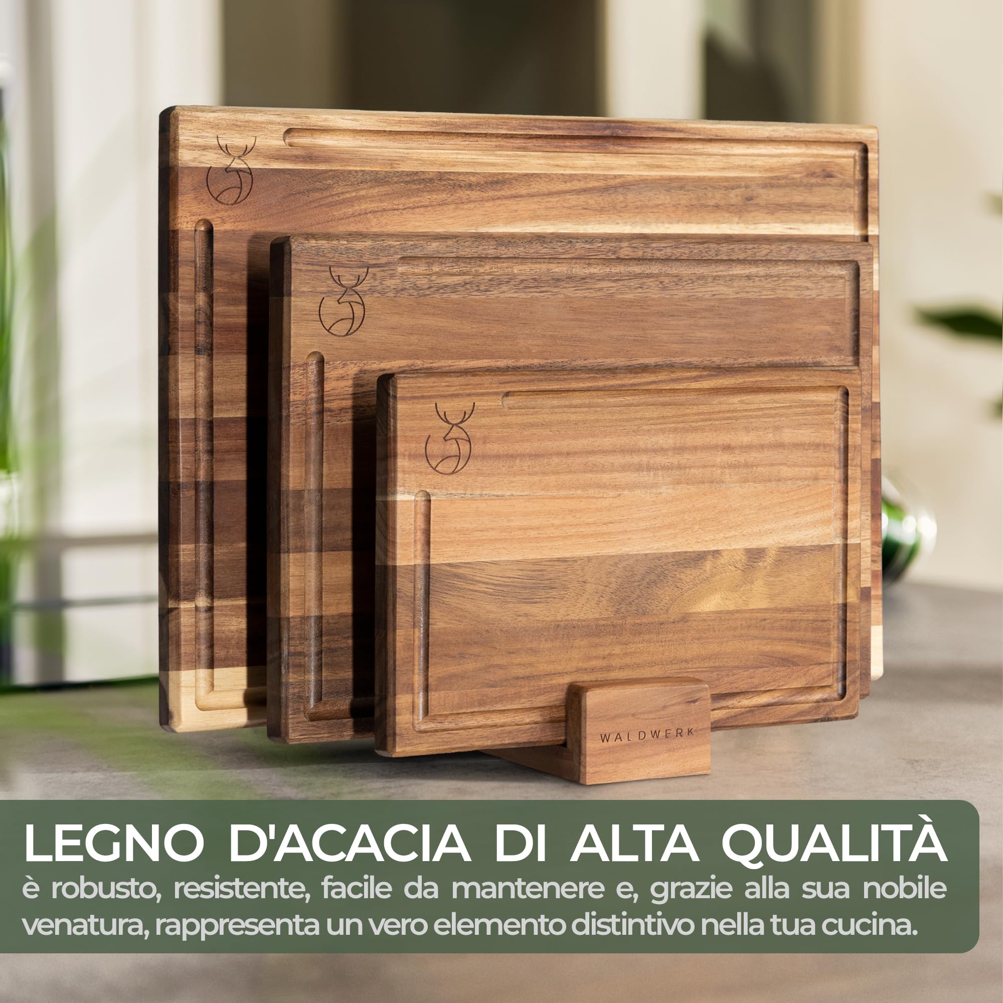 WALDWERK Set di 3 taglieri (40x30 / 33x24 / 26x18 cm) in massiccio legno di acacia - Tagliere da cucina con supporto - Taglieri legno spessi 2 cm con canalina per il succo
