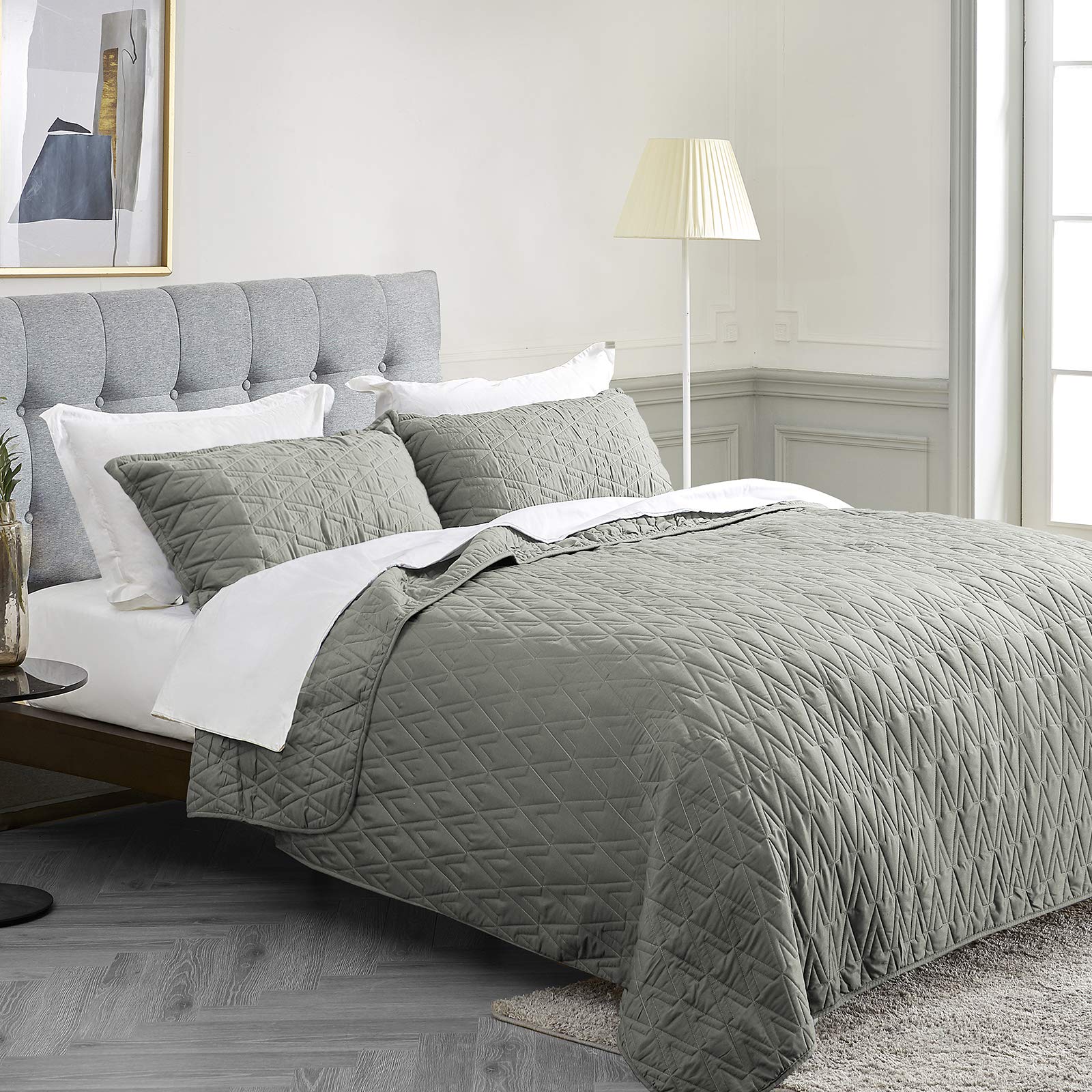 SEESNOW Quilt Set Queen Size, Premium Microfiber Chic Rustic Look, Ultra Soft Lightweight Quilted Bedspread for All Season,3 Piece Includes 1 Quilt 90"x96" and 2 shams20 x26(Grey)