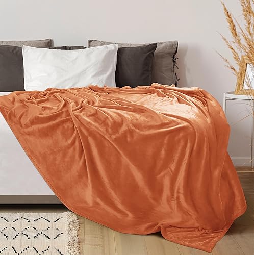 Miniatura 2 de Utopia Bedding Manta de forro polar, tamaño naranja quemado, 10.58 ozm, de lujo, mullida, suave y antiestática de microfibra (60 x 50 pulgadas)