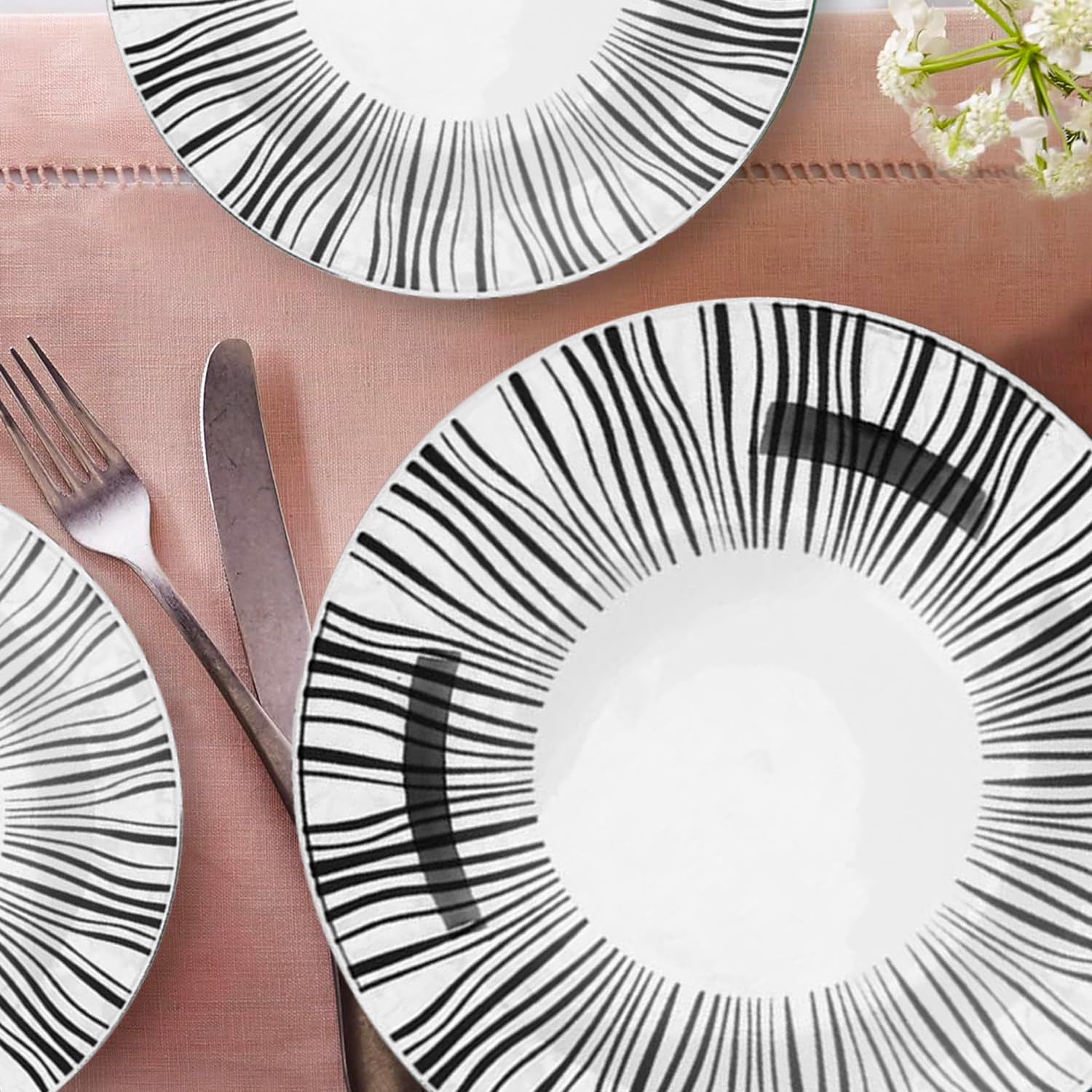 Avilia Servizio di Piatti in Porcellana con Foglie Bianco e Nero - Set 18 Pezzi Composto da Piatti Piani, Fondi e da Dessert - Ideale per ogni Occasione e Facili da Pulire in Lavastoviglie