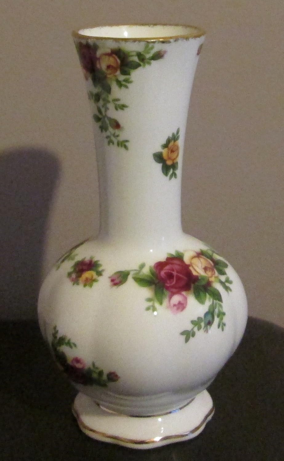 1962 Royal Albert 6" Old Country Rose Vase