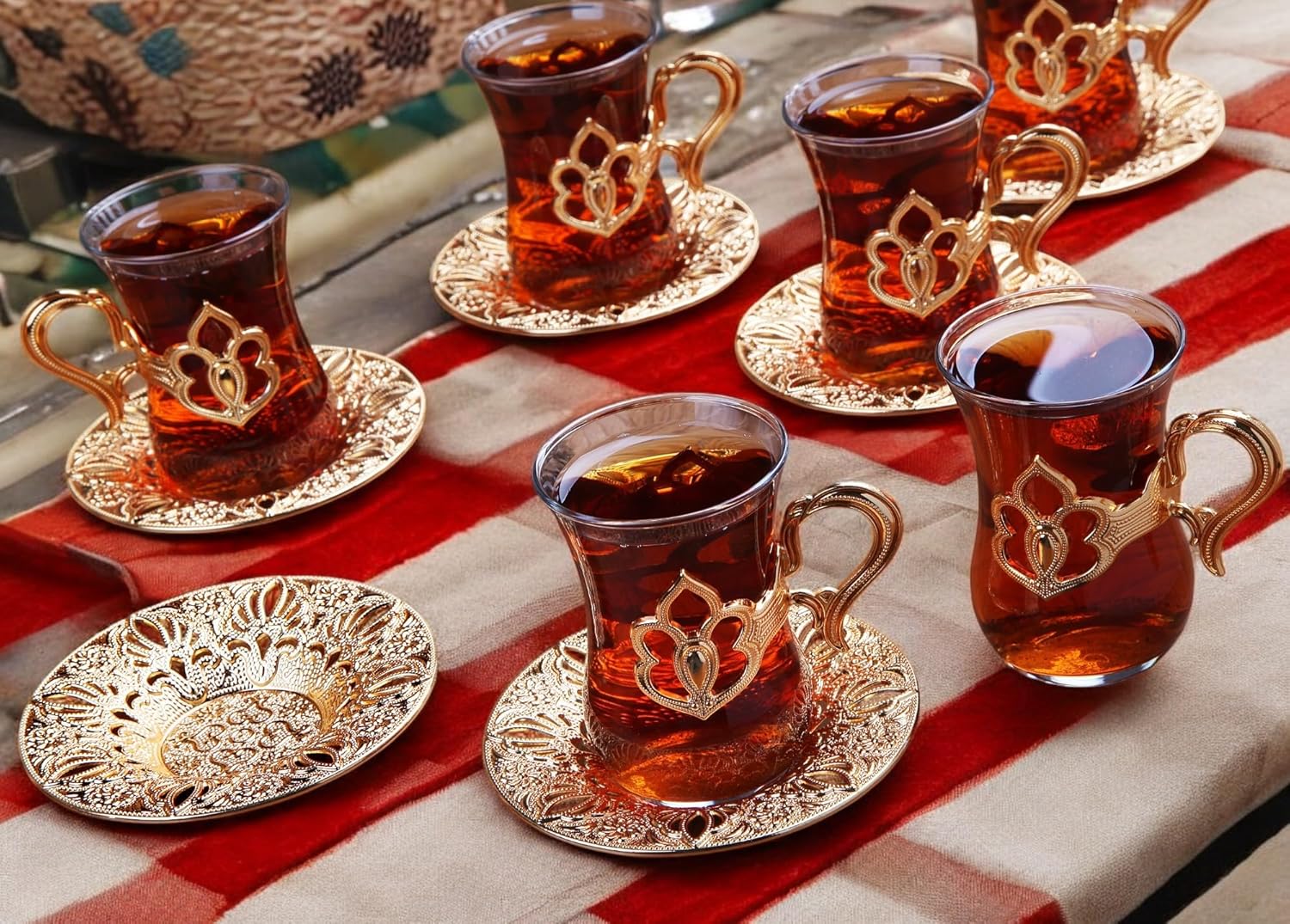Alisveristime (SET OF 6) Turkish Tea Set with Zamac Holders, Glass Cups, and Saucers, 100ml Capacity, Elegant Serving Set in Gold and Silver (Harman) (Gold)