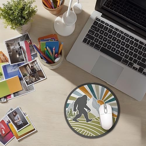 Miniatura 4 de Alfombrilla redonda para mouse con texto en inglés "Bigfoot" de estilo bohemio y colorido para regalar en el bosque, para escritorio, hogar,