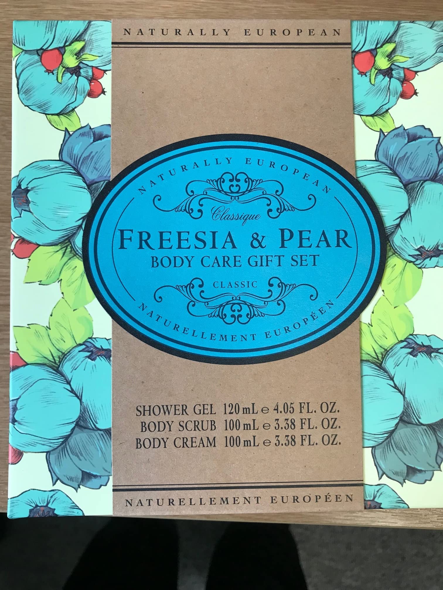 Naturally European Freesia and Pear Body Care Gift Set, Nourishes and Protects All Skin Types, Includes Shower Gel 120ml - Image 3